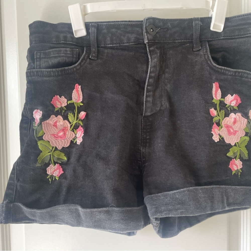 Guess Embroidered Black Denim Shorts